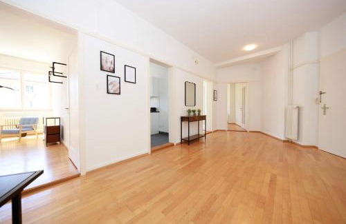 Sihlfeld Apartamento | Zurich City Gem Steps to Tram Family & group