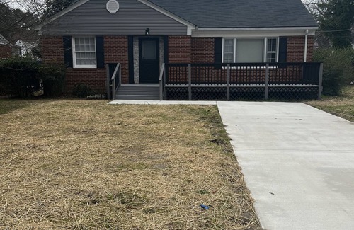 Rocky Mount Casa | Zuri’s Chateau with Inlaw suite Lazy Ranch