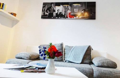 Zwickau Apartamento | ZW01a Comfortable, centrally located 1-room apartment in Zwickau