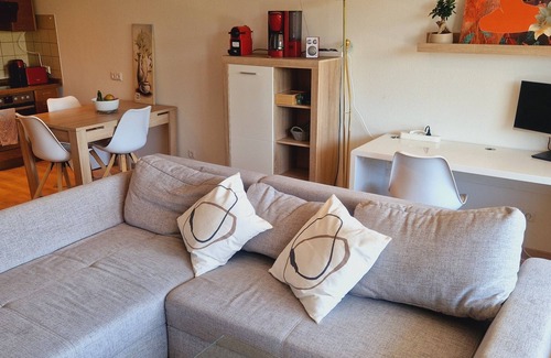 Itzum-Marienburg Apartamento | Zweizimmerwohnung in Ruhiger Lage mit Balkon