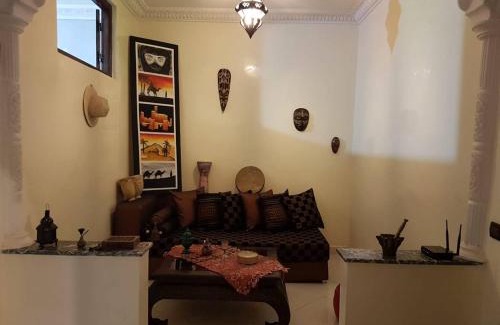 Menara Apartamento | Zwina Appart, A Small, Cozy Family Nest