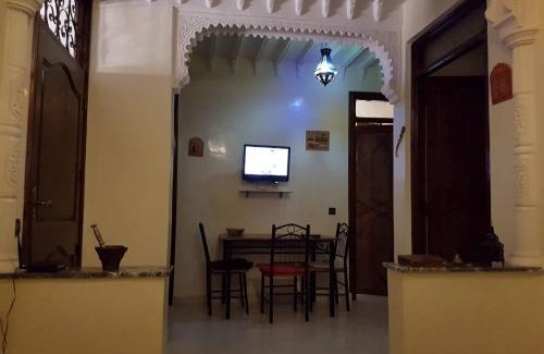 Menara Apartamento | Zwina Appart, A Small, Cozy Family Nest