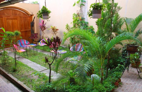 La Banda de Shilcayo Cama Y Desayuno | ZYGO Bed & Breakfast