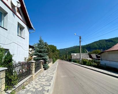 Yaremche Casa | Zyma_Lito Guest House