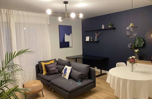 Vanves Apartamento | 3 minutes from metro, sleeps 2, and parking at Porte de Versailles 3 stars