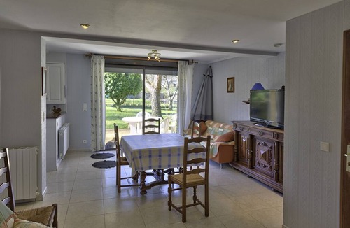 Sarlat-la-Caneda Apartamento | 5 minutes from Sarlat. Country apartment for 4 to 5 people