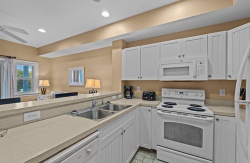 Bermuda Bay Condominio | Cambridge Cove by KEES Vacations