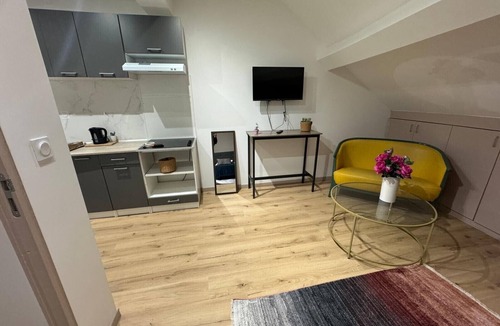 Givet Apartamento | Gîtes by Hôtel Les Reflets Jaunes