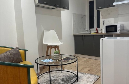Givet Apartamento | Gîtes by Hôtel Les Reflets Jaunes