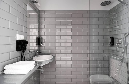Srodmiescie Hotel | Hola Gdynia