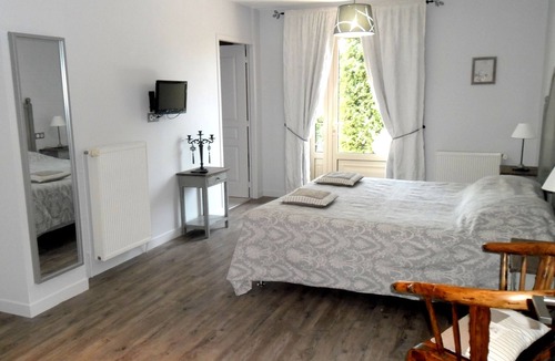 Cublac Hotel | Logis Hôtel - Les Collines