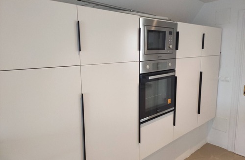 Centro de Torremolinos Apartamento | Apartamento renovado, 2 habitaciones, balcón, Wi-Fi, cerca de playas, se aceptan mascotas