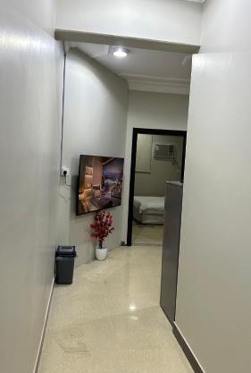 شقه بغرفه وصاله ومطبخ باثاث انيق