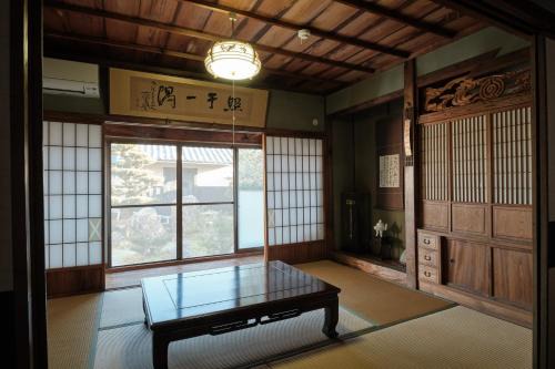一棟貸自炊可-海辺の古民家で楽しむ昭和ライフ-熊野古道歩きの拠点に-Wi-Fi-駐車場2台無料