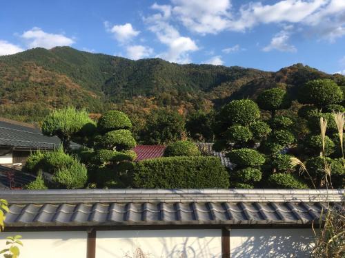 古民家ガーデン 山あり [新宿 80分/富士山 30分 ： 中庭BBQ, 焚き火, ドッグラン]