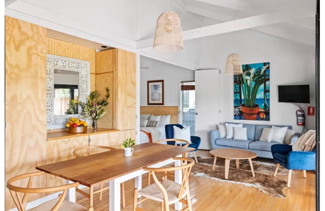 #09 Tallow Sands - Tuckeroo Deckhouse