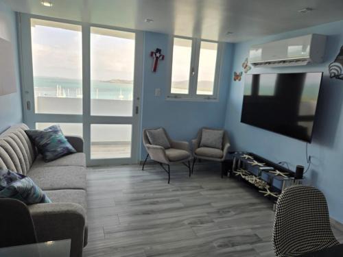 1 bdrm Island Escape with Ocean Views & Family Comfort Condominio Isleta marina