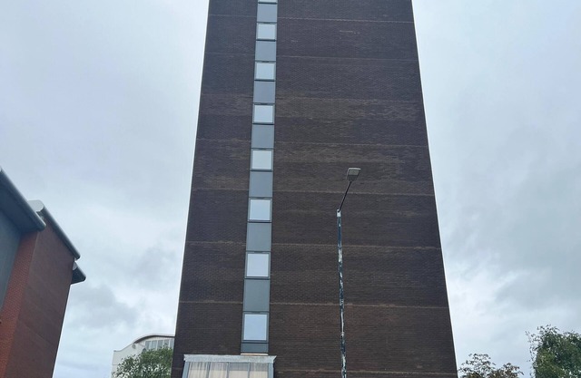 1 Bed Apartment near Old Trafford with Free car park