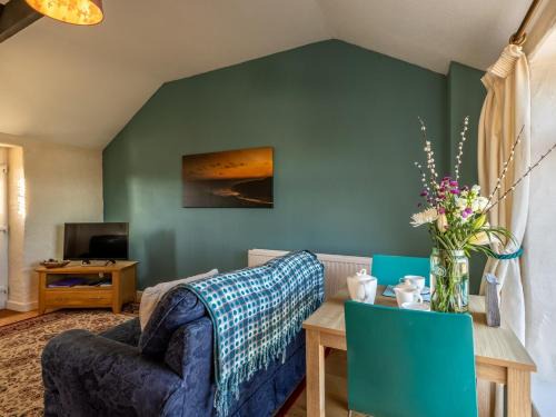 1 Bed in Mullion Cove 41381