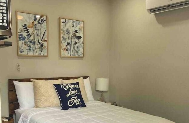 1 Bedroom 665053 by Houzlet