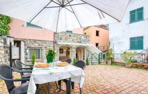 1 Bedroom Stunning Apartment In Masso