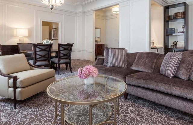1-Bedroom Suite at a 5⭐️ Hotel