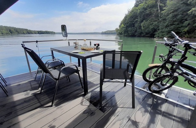 1-Class houseboat "Kairos" in the middle of the most beautiful nature
