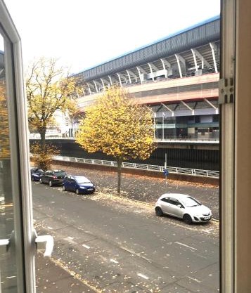 1 Fitzhamon Embankment APARTMENTS opposite Principality Stadium - LONG STAY OFFER