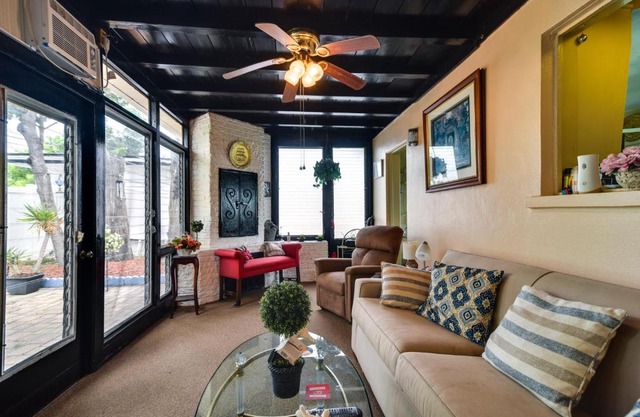 1 Mi to Madeira Beach Getaway with Patio and Grill
