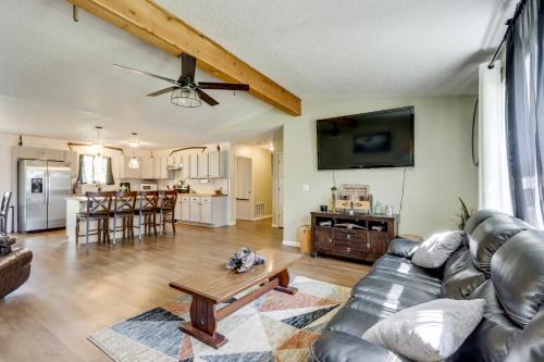 1 Mi to Shops and Cafes Updated Cassville Home!