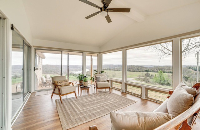 1 Mi to Table Rock Lake: Home w/ Furnished Patio!