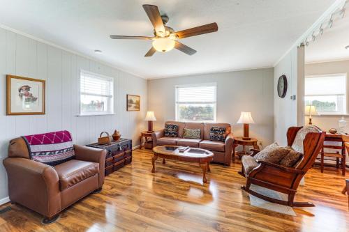 10 Mi to New River State Park Rural Home with Views