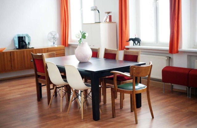 100 qm großes lichtdurchflutetes Loft im Herzen der City