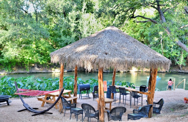 11 Son's Rio Cibolo - Birdhouse Cabin