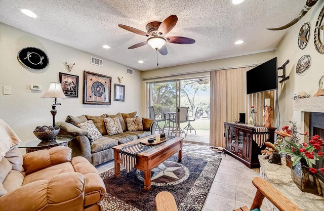 1185 Parkview Dr Unit 22