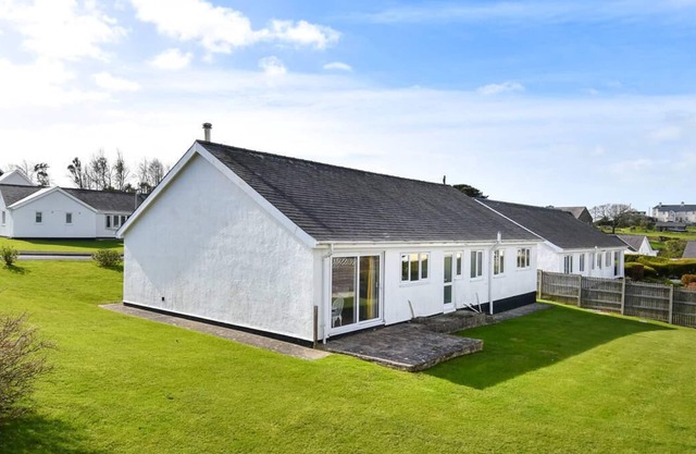 15 Lon Cernyw in the beautiful Pwllheli