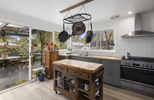 15 Noble Street Summa