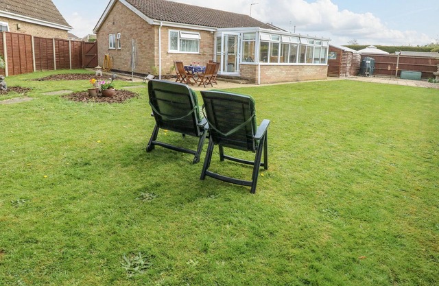 16 Heron Gardens, STALHAM