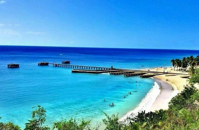 # 17 Apartamento frente a la playa en Isabela PR. Villa Pesquera, Montones, Cabañas, Royal