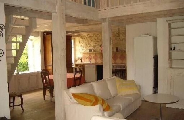 Casa encantadora del siglo XVIII con piscina a 15 minutos de Burdeos.