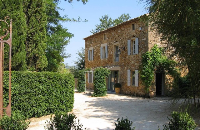 Mas 18 restaurado cerca de Uzes. Lujo y encanto