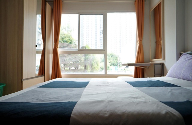 Condo acogedor de 1 cama WiFi gratuito cerca de MRT Bangsue Tao Poon y JJ Market