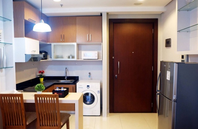 1BR Kemang Mansion Premium Apartment By Travelio - Yakarta