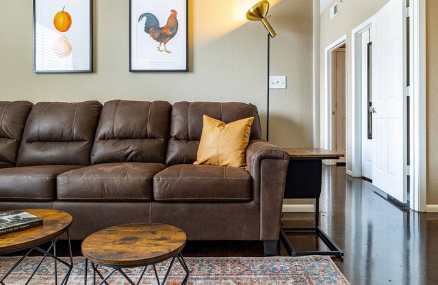 2/2 Double Master King in Downtown/Channelside