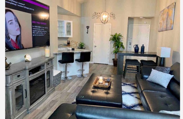 2 Bed 2 Bath Golf Resort Condo (2ND FL)