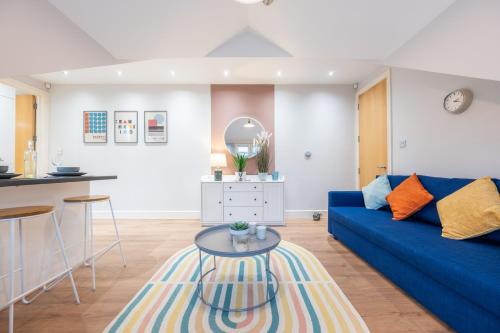 2 Bed Apartment - Cardiff City Centre - Free Parking