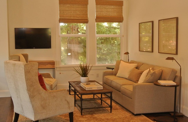 Apartamento de 2 dormitorios / 2 baños con balcón en el centro de Sonoma