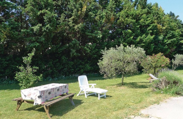 Alojamiento de 2 habitaciones en Mallemort