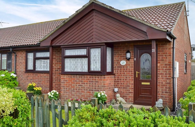 Alojamiento de 2 habitaciones en Walcott, near Norwich