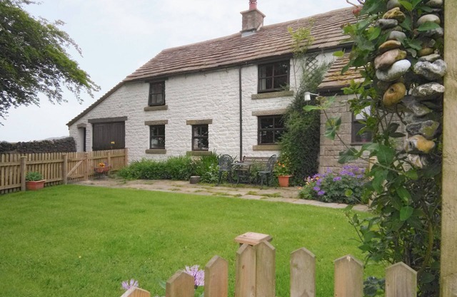 Alojamiento de 2 habitaciones en Peak Forest, nr. Buxton